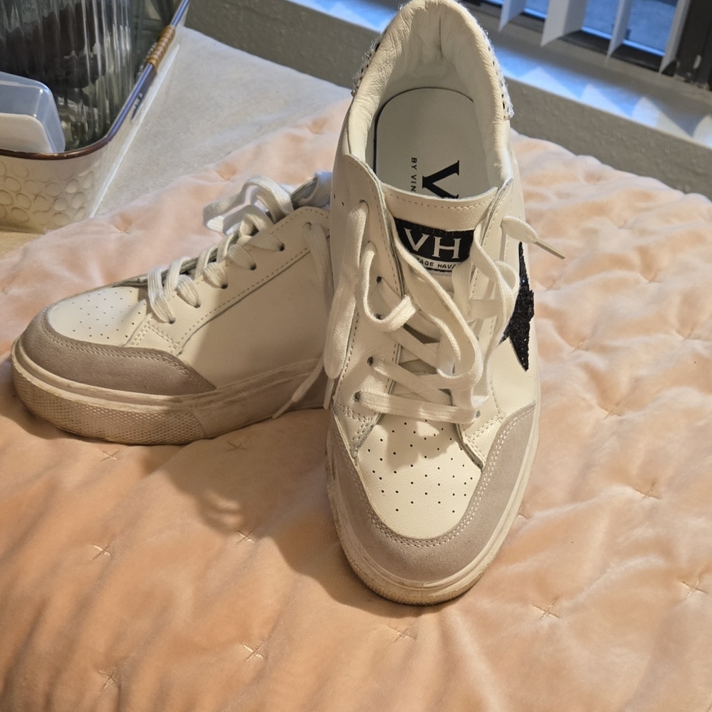 Vintage Havana White and Black Sneakers